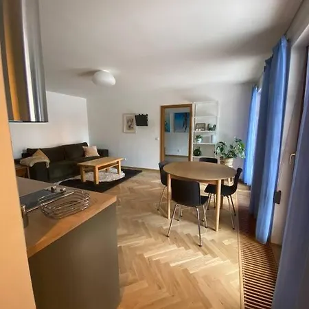 2+kk Se Vstupem Na Zahradu Апартаменты *